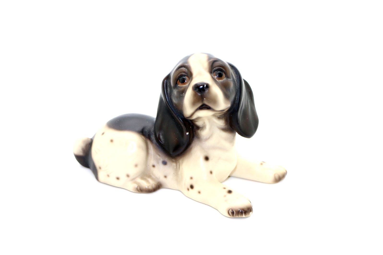 figurine dog